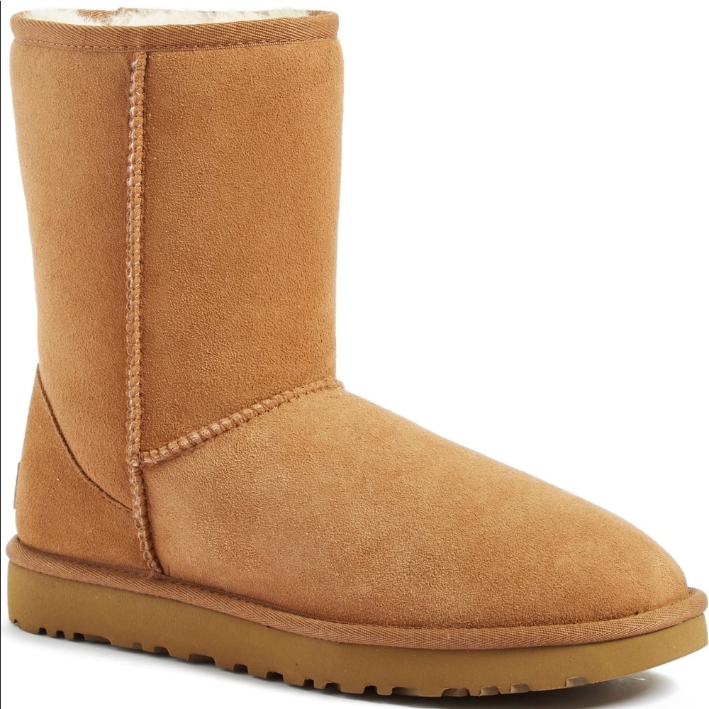 NEW Ugg Classic II Short Boot
